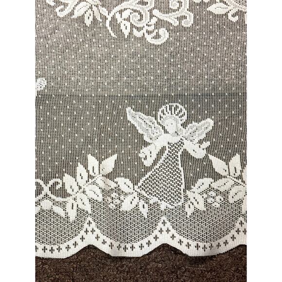 Vintage Cream Lace Tablecloth 58" x 84” Nativity Scene Holiday Scalloped Edge - Picture 5 of 5